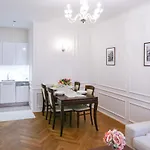 White & Gray Praga
