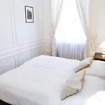 Apartamento White & Gray Praga