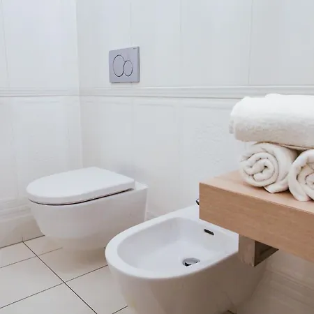 White & Gray * Prága