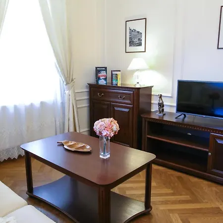 Apartamento White & Gray Praga