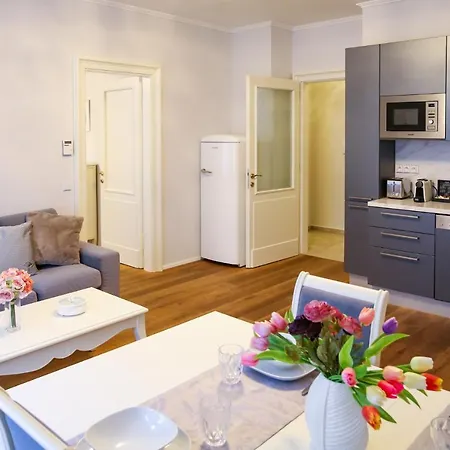 White & Gray Appartement *